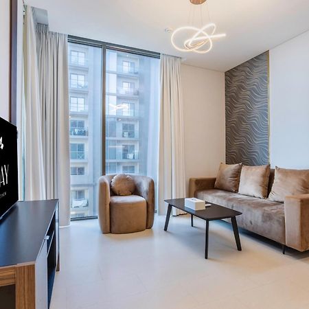 Stay By Latinem Luxury 1Br Plus Study Holiday Home Cv A2712 Near Downtown Dubaj Kültér fotó