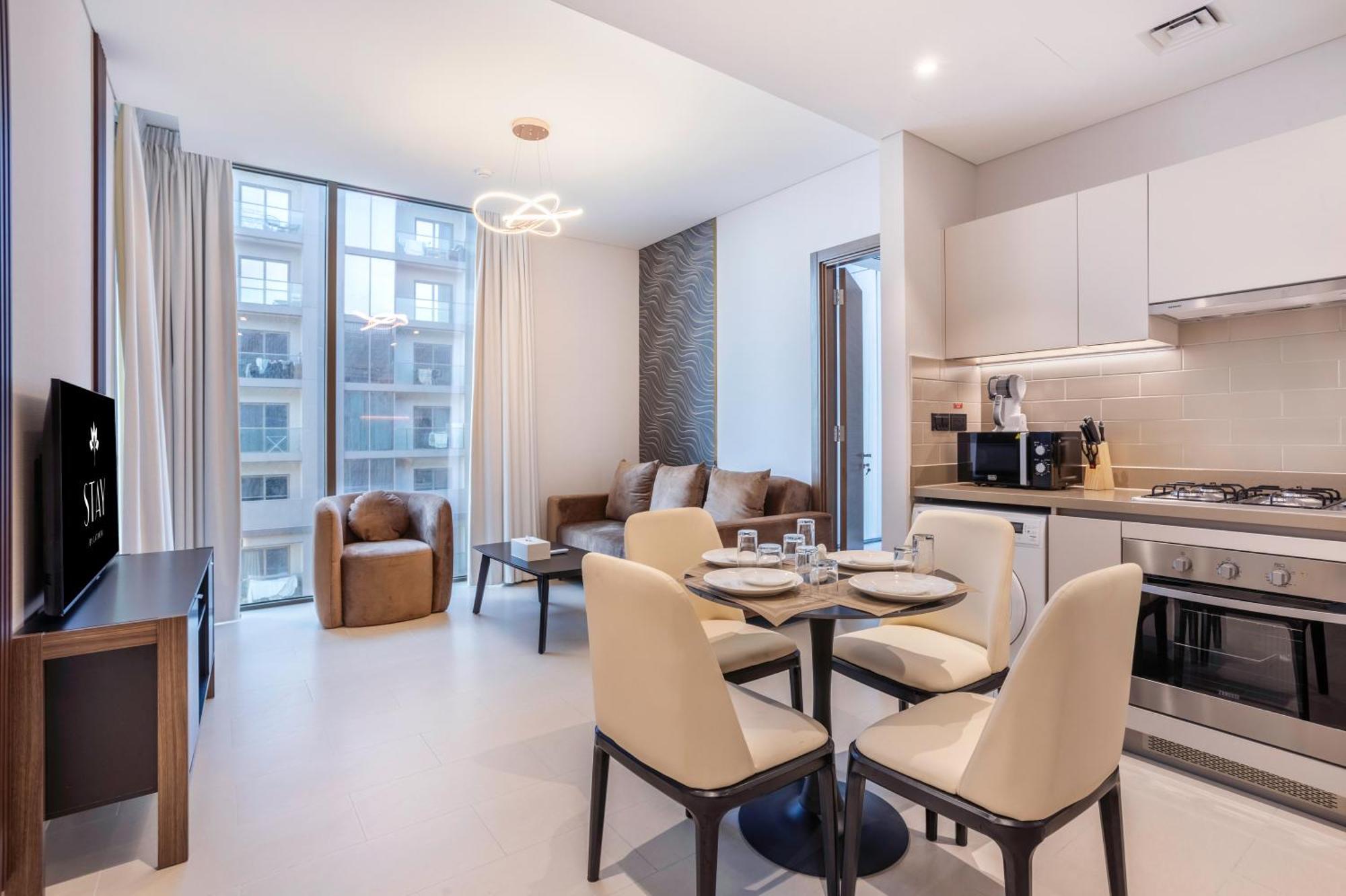 Stay By Latinem Luxury 1Br Plus Study Holiday Home Cv A2712 Near Downtown Dubaj Kültér fotó