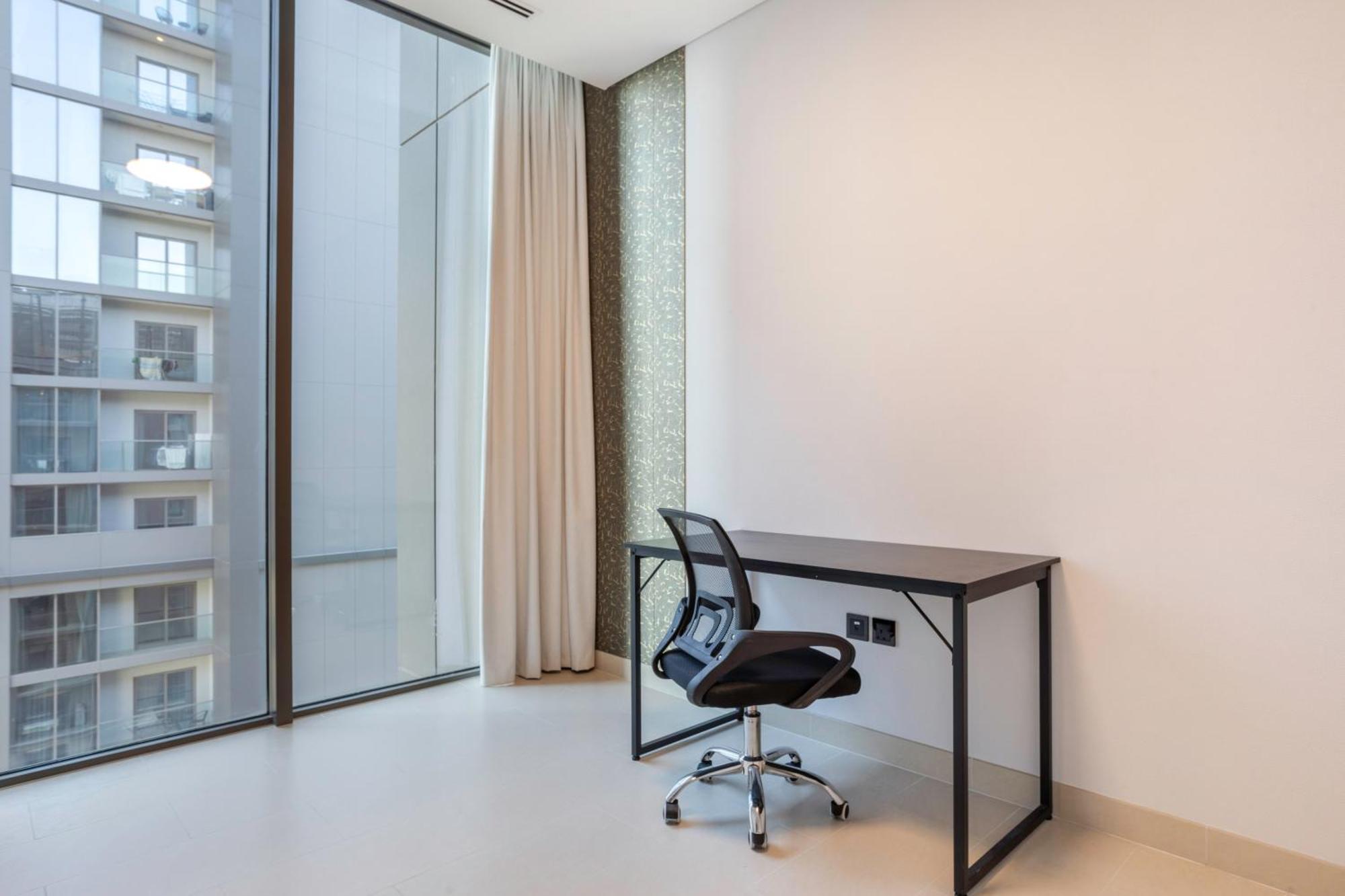Stay By Latinem Luxury 1Br Plus Study Holiday Home Cv A2712 Near Downtown Dubaj Kültér fotó