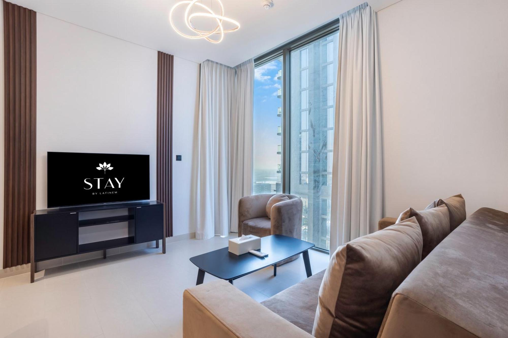 Stay By Latinem Luxury 1Br Plus Study Holiday Home Cv A2712 Near Downtown Dubaj Kültér fotó