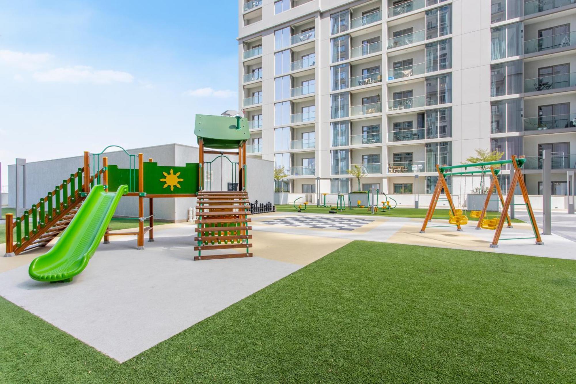 Stay By Latinem Luxury 1Br Plus Study Holiday Home Cv A2712 Near Downtown Dubaj Kültér fotó