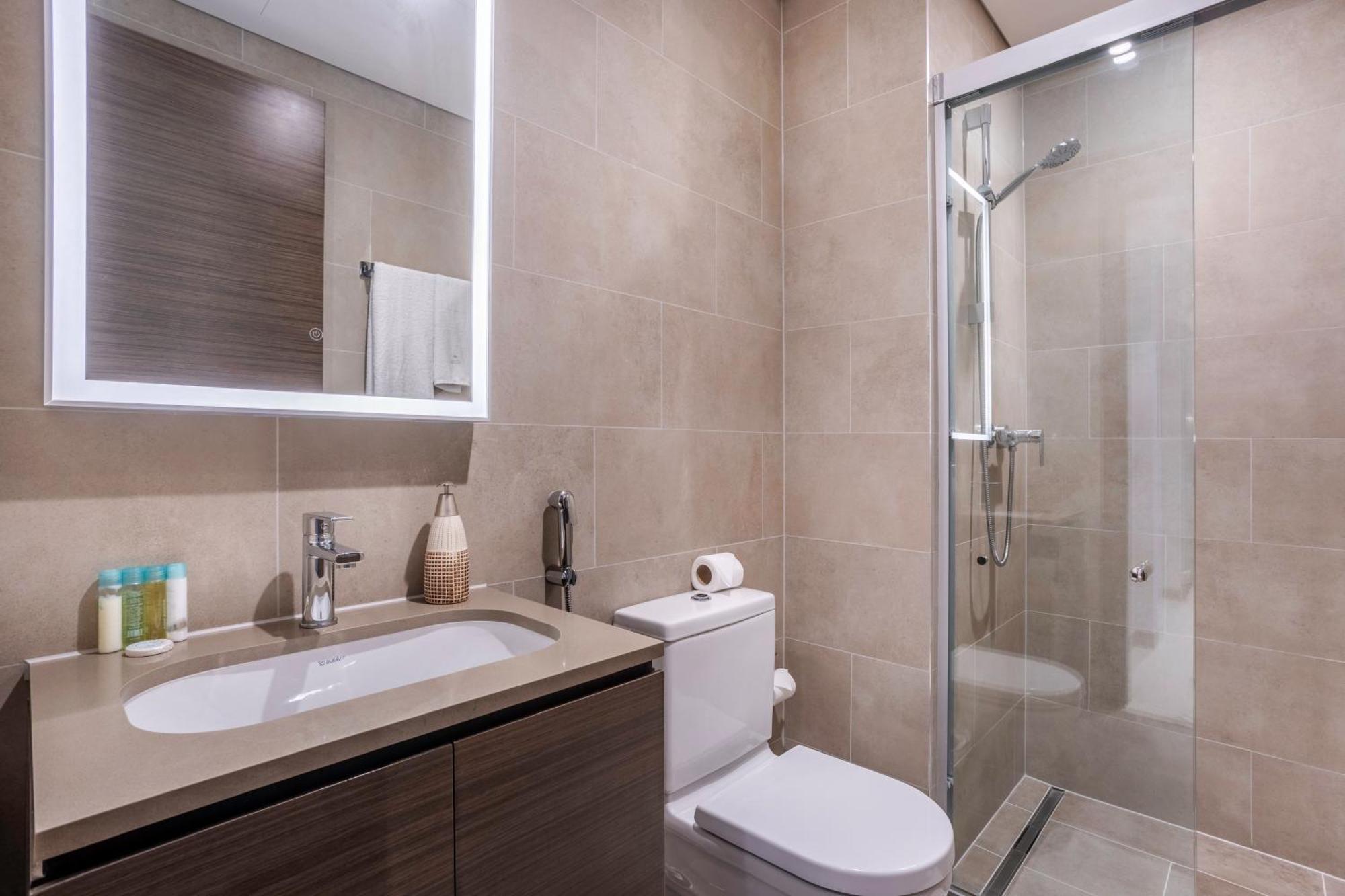 Stay By Latinem Luxury 1Br Plus Study Holiday Home Cv A2712 Near Downtown Dubaj Kültér fotó